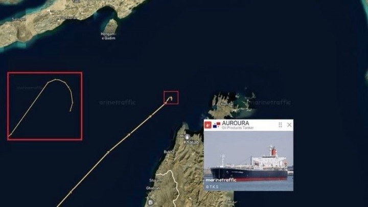 다시 닫힌 호르무즈 문턱… 유조선들, 공포의 ‘180도 회항’<이란매체>