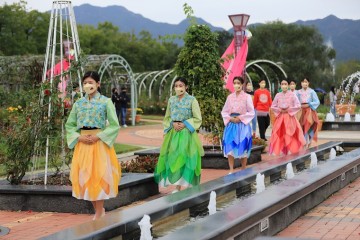 곡성군, 장미축제장 내 한복문화 거리 조성
