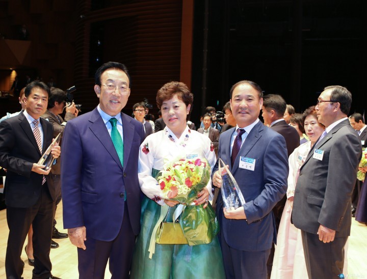 영양군, 오운석 영양여고교장 ‘자랑스런 경북도민상’ 수상