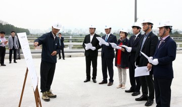 대전시의회 산업건설위원회, 대전곤충생태관·카이스트교 건설현장·갑천친수구역 현장방문