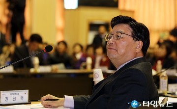 권선택 대전시장, 집중에 집중!
