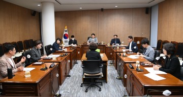 광주 서구의회, ‘쓰레기 담으며 걷기 활성화 지원조례’ 제정  