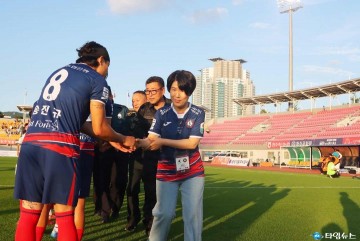 충북남부보훈지청-충북청주FC, 호국보훈의 달 맞아 제복의 영웅 기려