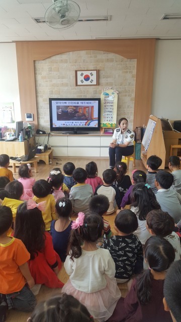 상당경찰서 안전한 보행습관을 만들기 위한 어린이 교통안전교육