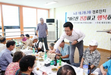 대전신화수산(주), 대전 유성 노은지역 어르신께 직접 만든 삼계탕 대접