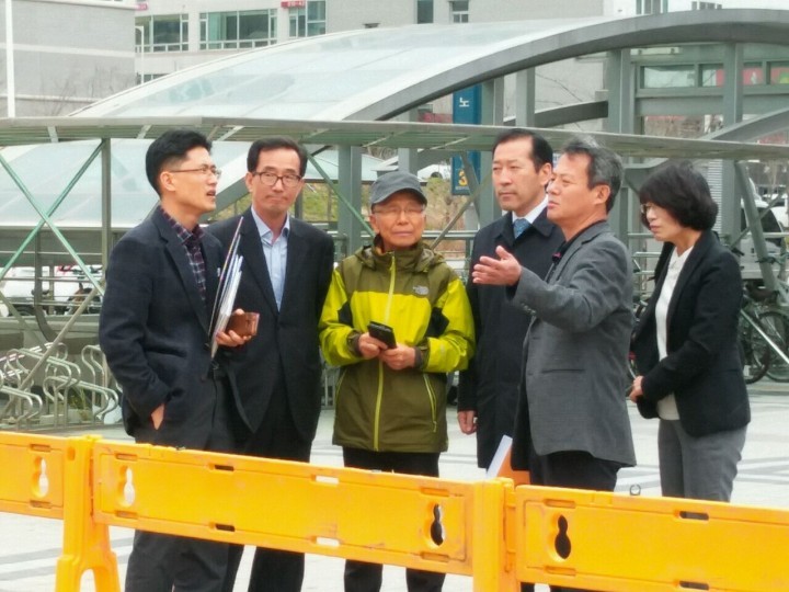 대전시의회 김동섭 의원, 노은역 광장 정비공사 현장·지하주차장 현장 점검