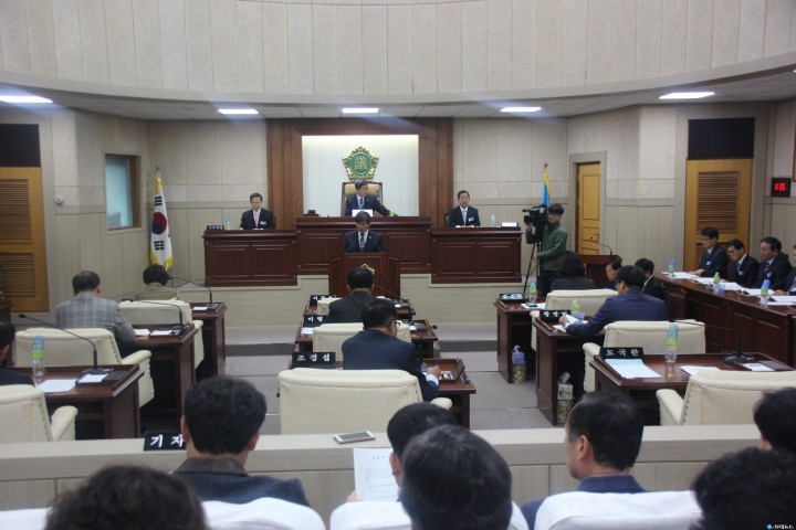 예천군의회 임시회, 이현준 예천군수 에게 질의 응답 받아!