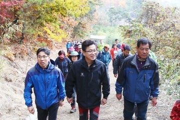 허태정 유성구청장, 가을의 정취를 느낄 수 있는 단풍 속으로!