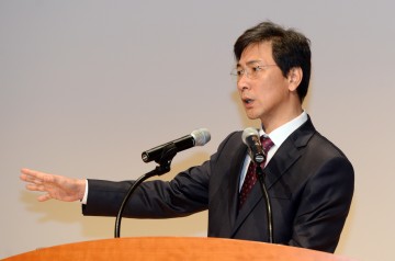 안희정 지사, “어린이집 교사 신분·처우 개선 검토를”