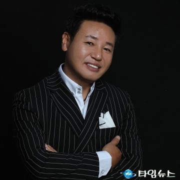  가수 도민 '바보처럼'으로 본격 활동