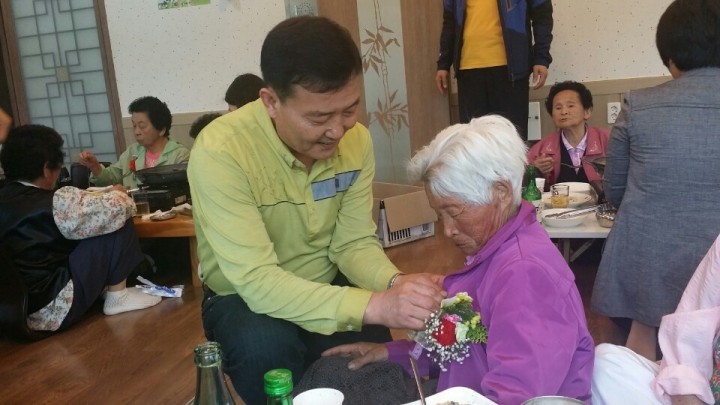 진안 ‘우래한우’ 어버이날 독거노인 식사대접