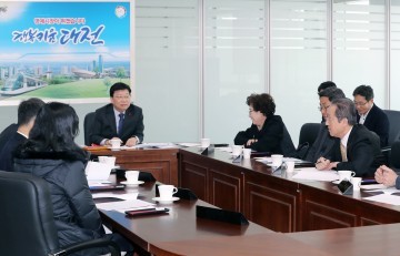 권선택 대전시장, 제5대 명예시장과 정례간담회 개최