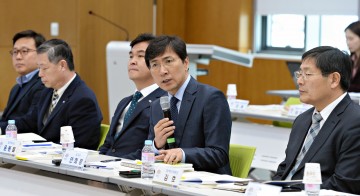 안희정 지사, 충남형 농어업회의소 추진 방안 등 논의