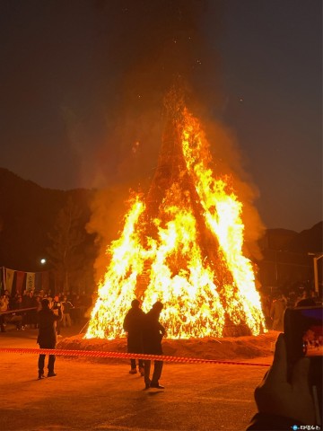 “액운 날리세요~” 봉화군, 정월대보름 달불놀이 행사 성료!