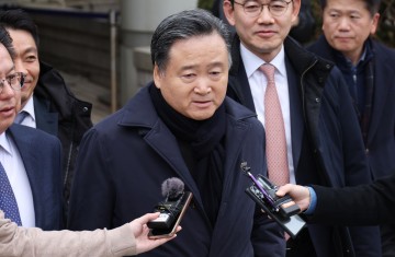 허영인 SPC "회장 구속영장 청구, 강한 유감"…이례적 반발