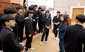 대전시의회, 대신중학교 학생들과 함께하는 청소년의회교실 개최