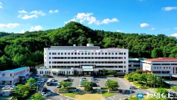 제천시 공직자 심폐소생술 시 직원들과 제천시의회 의원 등 40여 명이 참석
