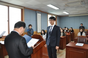 초중학교 전입 교사 17명과 신규교사 1명에 대한 임명장 수여식