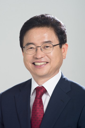  국정원 대공수사권 폐지는 ‘이적행위’ 이철우, 자유한국당 최고위원 회의에서 주장