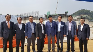 충남도의회 농경환위, ‘도내 가뭄 비상’ 농업 현장 방문