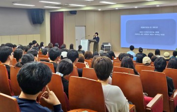 “소설로 삶을 이야기하다”…김애란 작가, 충남대 독자와 소통