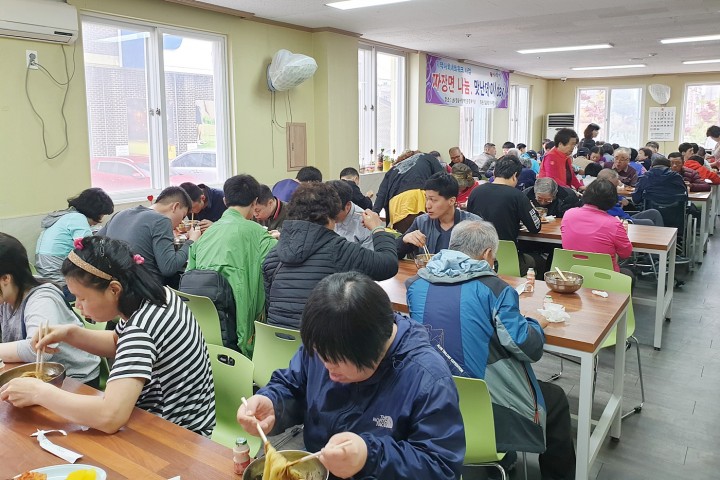 일품향 이무영 대표, 변함없는 선행!, ‘짜장면 사랑을 꽃피우다’