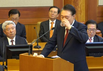  尹 직접 나선  150분간 쏟아낸 4만자…탄핵심판 무슨 말 했나