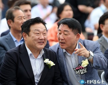송인석 대전시의회 의원·서철모 서구청장, 스타트업 투자위크 현장 대화
