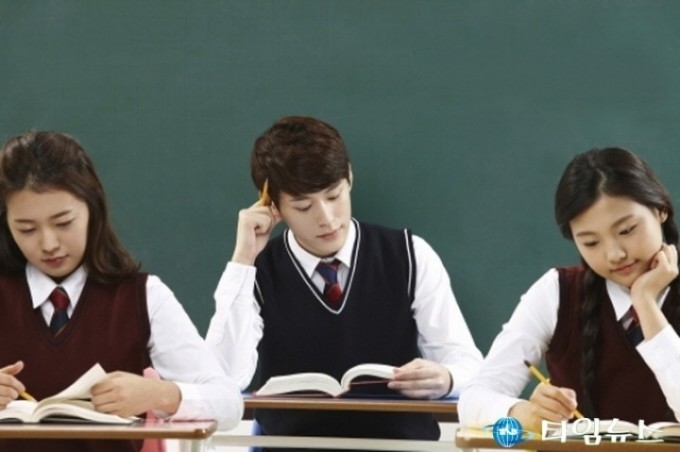 여수시,  ‘희망날개 교복 나눔’ 올해 9430만원 전달