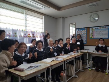 글자 모르는 어르신을 위한 ‘한글교실’좋아요