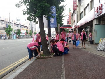 봉명1동 아이도시민운동 캠페인 및 대청소 실시