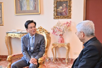 김태흠 충남지사, ‘교황 충남 재방문’ 요청