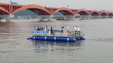서울시, 한강에 녹조제거선 띄우고 부유습지 조성해 녹조 대응한다