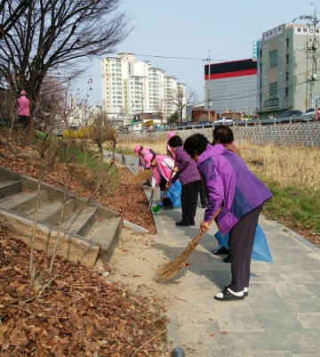 청워구 율량사천동 7통 주민 율량천 환경 정비 추진