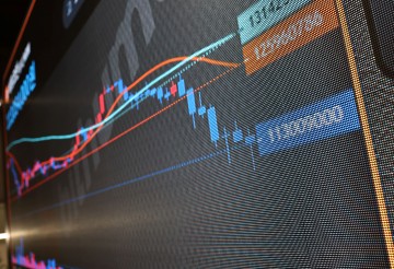 '트럼프 랠리' 반납... 비트코인 1억 붕괴하며 16개월 만에 최저치