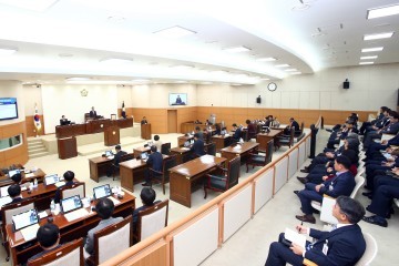 대전 유성구의회, 제220회 임시회 개회