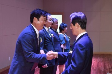 경북교육청, 국민교육발전 유공자 표창장 전수