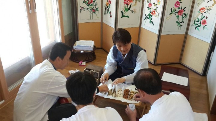산청, 동의본가 한의원 개원