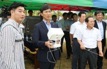 안희정 지사, 최첨단 드론 실험운영 앞두고 시연