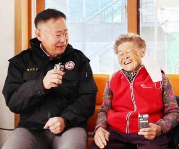 김재욱 칠곡군수, 자전거·탁구·커피·음악 통한 '이색 소통' 화제