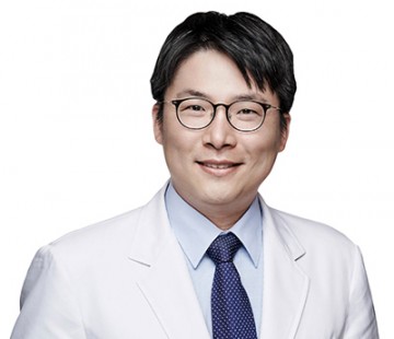 [건강칼럼] ‘아래로 뭔가 튀어나온 것 같아요’ 자궁탈출증 원인과 치료법은?