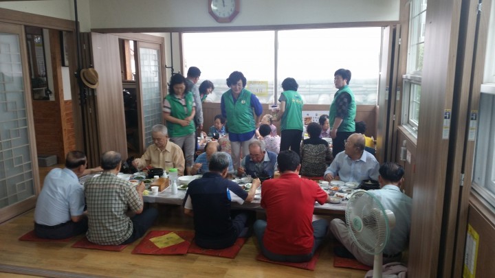 경로당 어르신 중식 봉사