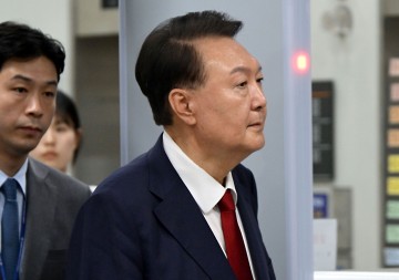 尹 오늘 2차 소환도 불응하나 尹에 '체포영장' 경고한 김건희특검