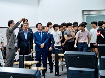 충남대, 스포렉스 내 대학 최초 ‘유원골프아카데미’ 제막