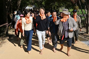 광주 서구, 도심맨발축제 개최…서구 대표 브랜드로 자리매김