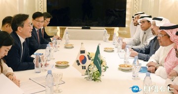 [불안한 아마츄어 정부]UAE원전정비 한국 단독수주 결국 날아갔다