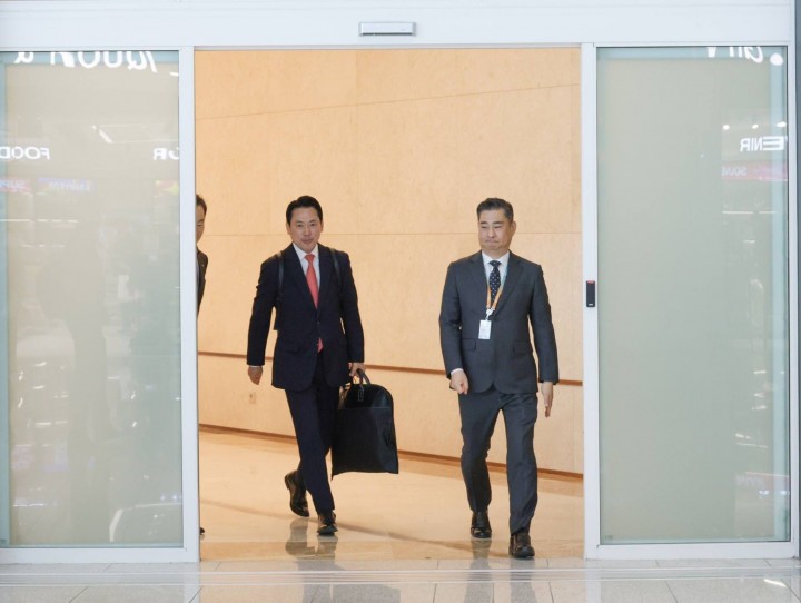 장동혁 국힘 대표, ‘지선 승부수’ 던지고 워싱턴행… “자유의 최전선 지킬 것”