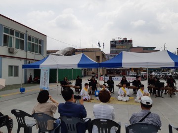 김천시립국악단 찾아가는 음악회 “월요비타민” 김천역 광장에서 성료