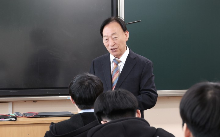 설동호 대전시교육감, 2024학년도 수능 시험장학교 최종 점검