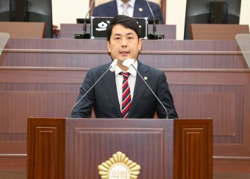 안유안 의원 시정질문, 안기천 생태하천 복원사업 “주민 의견 적극 반영할 것” 제안.